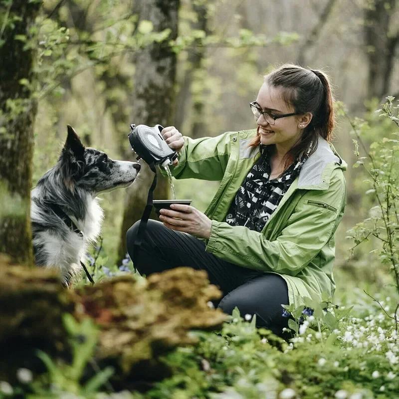 Trela forte multifuncional para cães de estimação com tigela de garrafa de água embutida